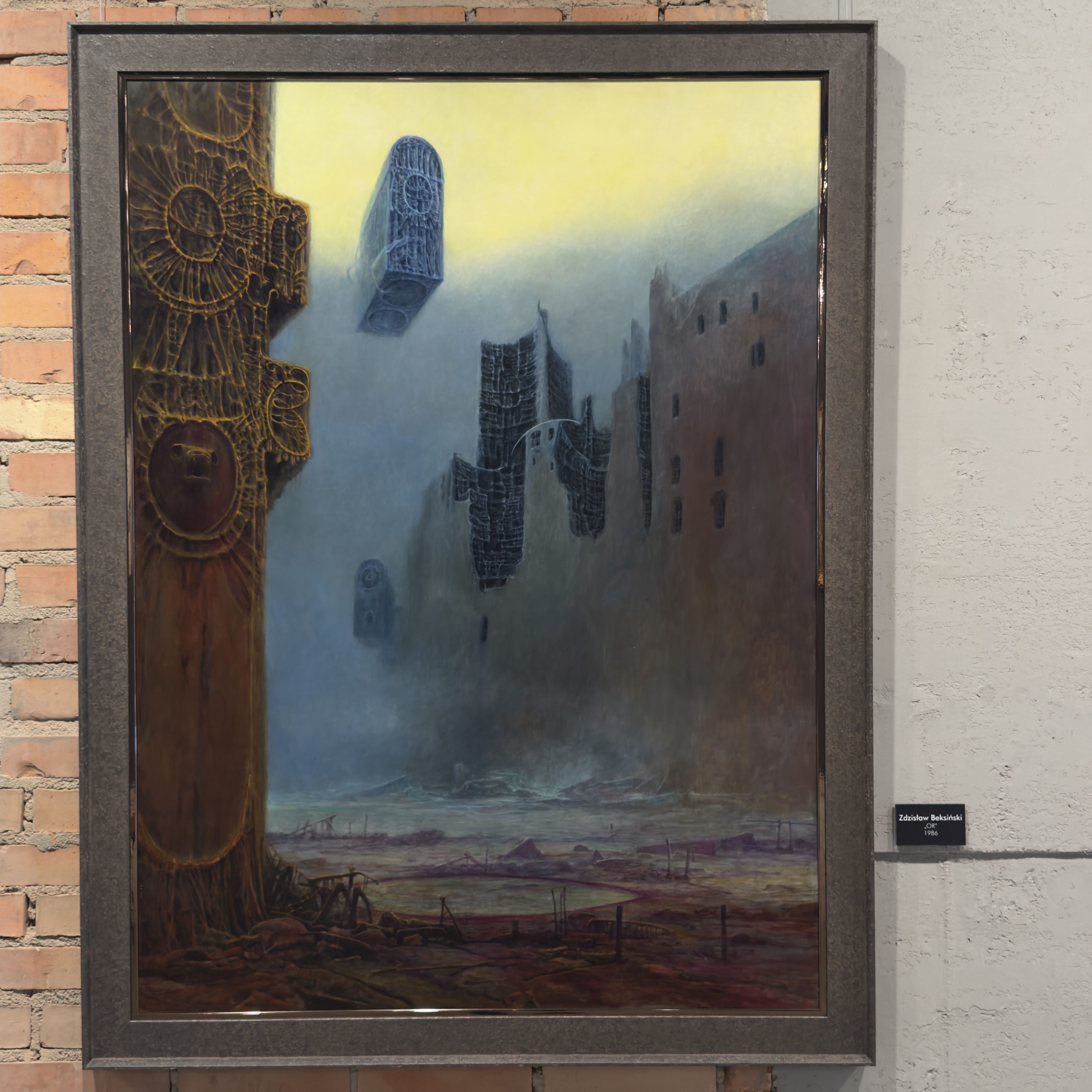 Beksiński at the Museum of Fantasy Art in Warsaw, photo 8 of 12